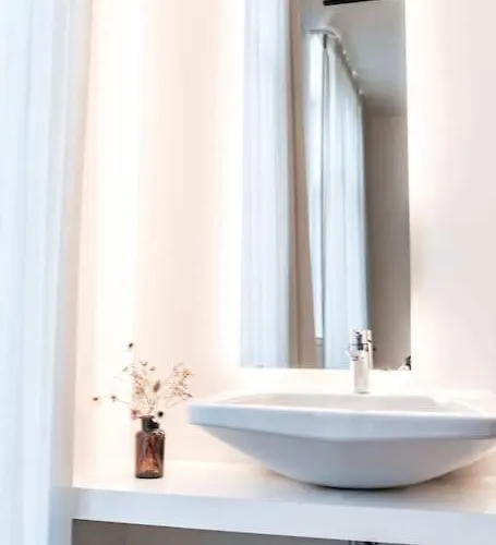 Cozy For Two In * Gent